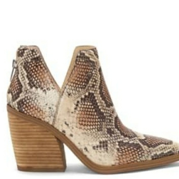 Vince CamutoGigietta Snakeskin Embossed Bootie - Picture 1 of 4